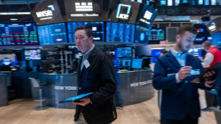 Nouveau faux d&eacute;part pour Wall Street qui conclut dans le rouge