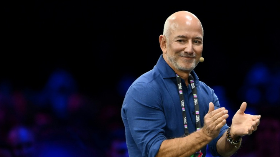 Investimentos em IA podem gerar 'bolha', mas trar&atilde;o benef&iacute;cios, diz Jeff Bezos