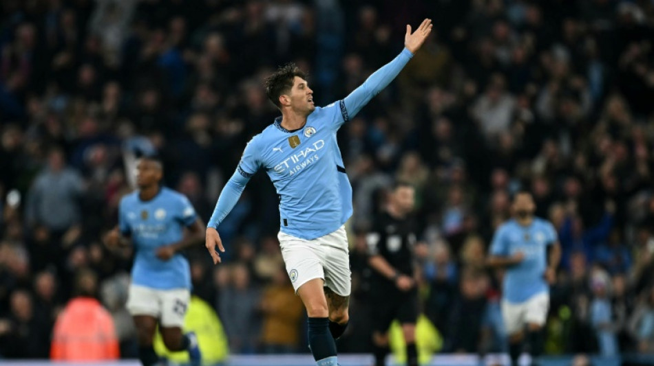 Com gol nos acr&eacute;scimos, City arranca empate contra Arsenal (2-2) e mant&eacute;m lideran&ccedil;a