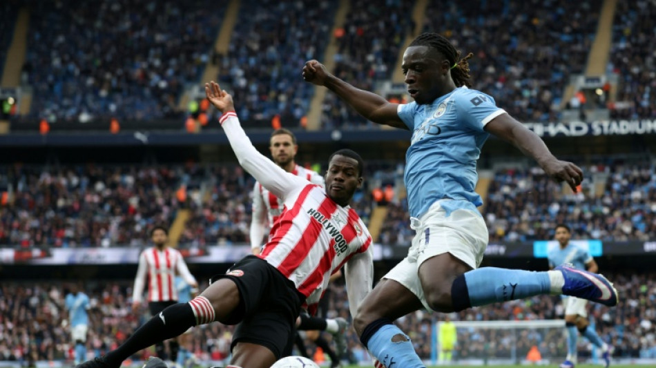 Foot: Manchester City n'abdique pas, Chelsea contrarie Liverpool