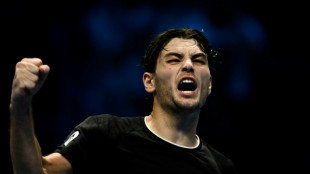 Fritz vence De Minaur, e Sinner vai &agrave; semifinal do ATP Finals sem jogar