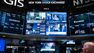Wall Street termine partag&eacute;e, consolidation avant un indicateur d'inflation