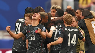 Canad&aacute; vence &Aacute;frica do Sul (1-0) e vai &agrave;s oitavas de final da Copa