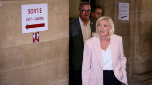 La ultraderechista Le Pen anuncia su candidatura a la presidencia de Francia pese a condena