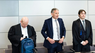 Prozess wegen Verwendung von NS-Parole: H&ouml;cke weist Vorw&uuml;rfe zur&uuml;ck