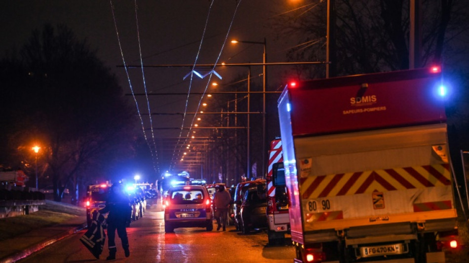 Zehn Tote bei Feuer in siebenst&ouml;ckigem Wohnhaus bei Lyon
