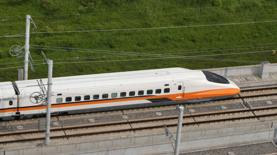 Test nel deserto per il treno italiano a levitazione magnetica