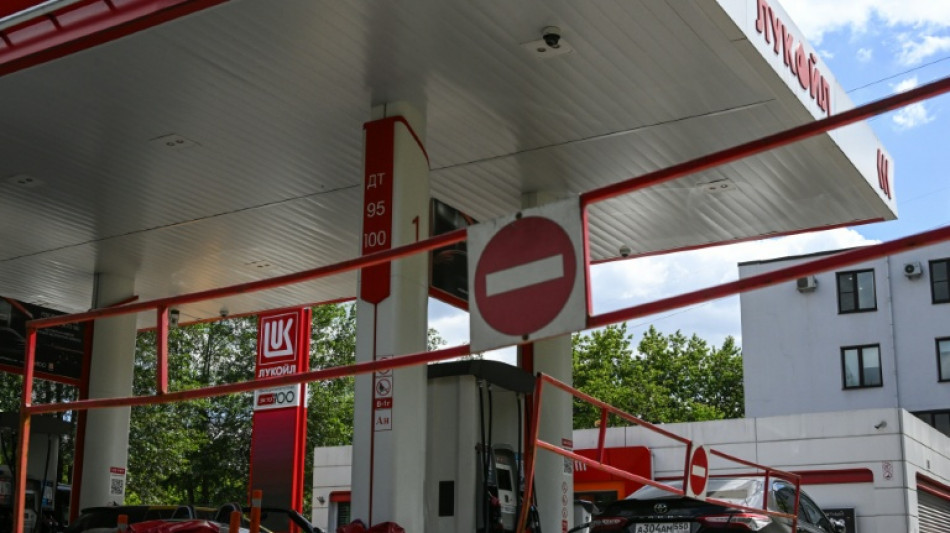 "C'est tendu": apr&egrave;s les frappes ukrainiennes, des Moscovites subissent les p&eacute;nuries de carburant