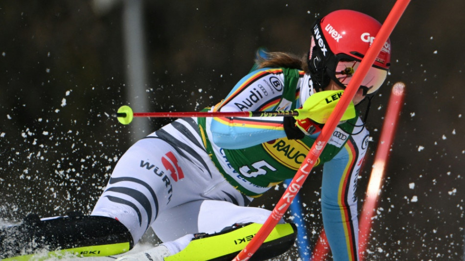 Slalom-Weltcup in Levi: D&uuml;rr f&auml;hrt am Podest vorbei