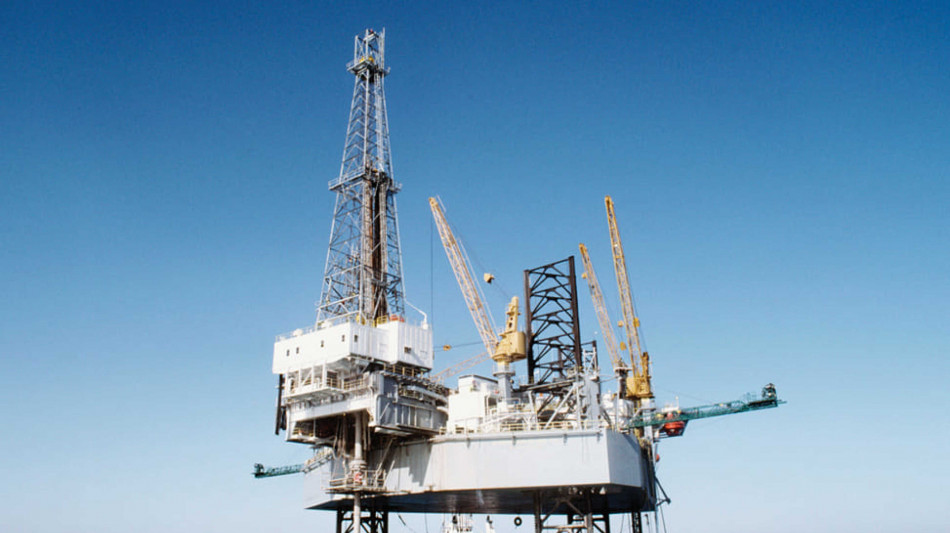 Il petrolio &egrave; in rialzo, Brent a 64,6 dollari al barile