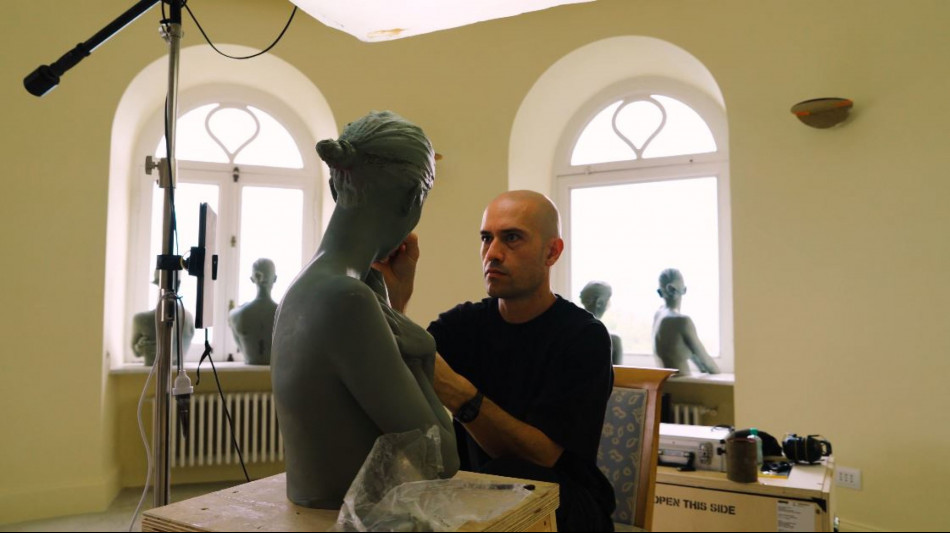 Nel 'mondo' privato di Jago, dove le idee si fanno scultura