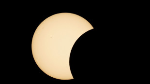 Un eclipse solar regala a millones de europeos una fugaz noche en pleno atardecer