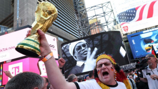 Na Times Square, a Copa do Mundo vive um eterno Carnaval