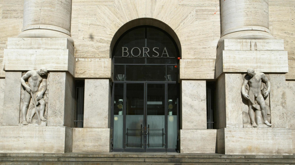 Borsa: Milano chiude in lieve rialzo, Ftse Mib +0,28%