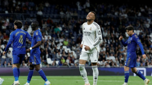 Com vaias a Mbapp&eacute;, Real Madrid vence o rebaixado Oviedo no Campeonato Espanhol