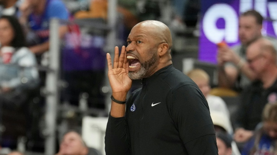 Orlando Magic demite t&eacute;cnico Jamahl Mosley ap&oacute;s elimina&ccedil;&atilde;o nos playoffs da NBA