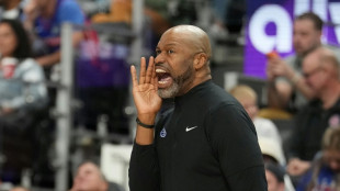 Orlando Magic demite t&eacute;cnico Jamahl Mosley ap&oacute;s elimina&ccedil;&atilde;o nos playoffs da NBA