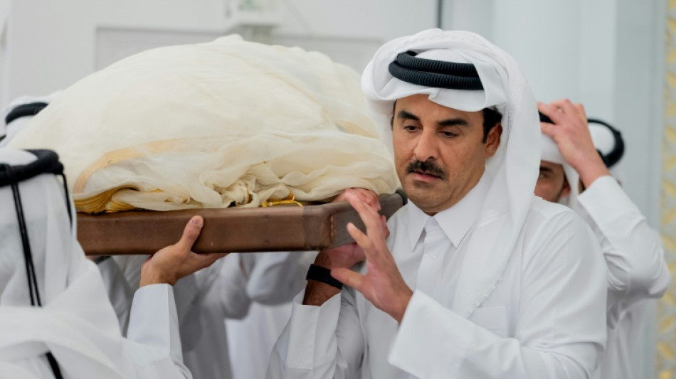 Catar anuncia la muerte del antiguo emir Hamad