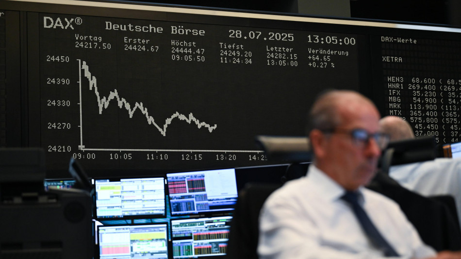 Borsa: l'Europa paga tensioni Usa-Cina, Francoforte -1,1%