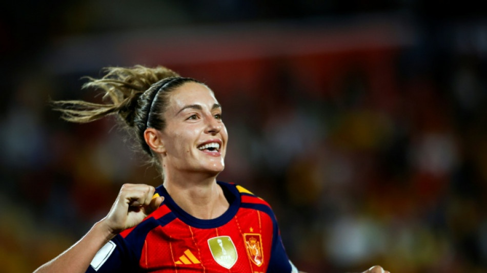 Spain thump England to close in on World Cup qualification
