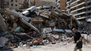 Raid di Israele a Beirut sud, 'colpito un capo di alto rango di Hezbollah'