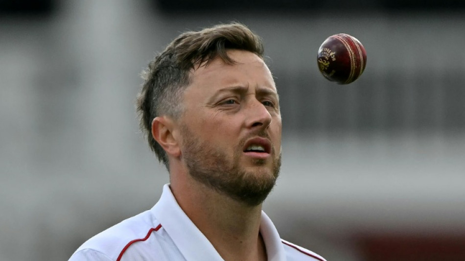 England's Robinson takes five wickets as New Zealand all out for 113