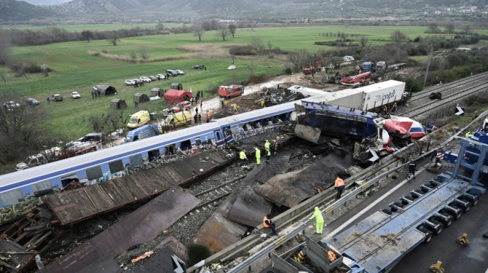 Grecia admite un "fracaso" y crece la indignaci&oacute;n tras el mortal accidente de tren