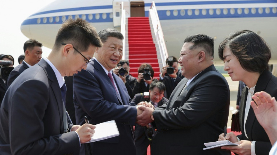El l&iacute;der norcoreano promete profundizar los lazos con China en un mensaje a Xi
