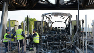 Coupe de France: rixe entre fans de l'OL et du PSG, un bus calcin&eacute;, des bless&eacute;s l&eacute;gers