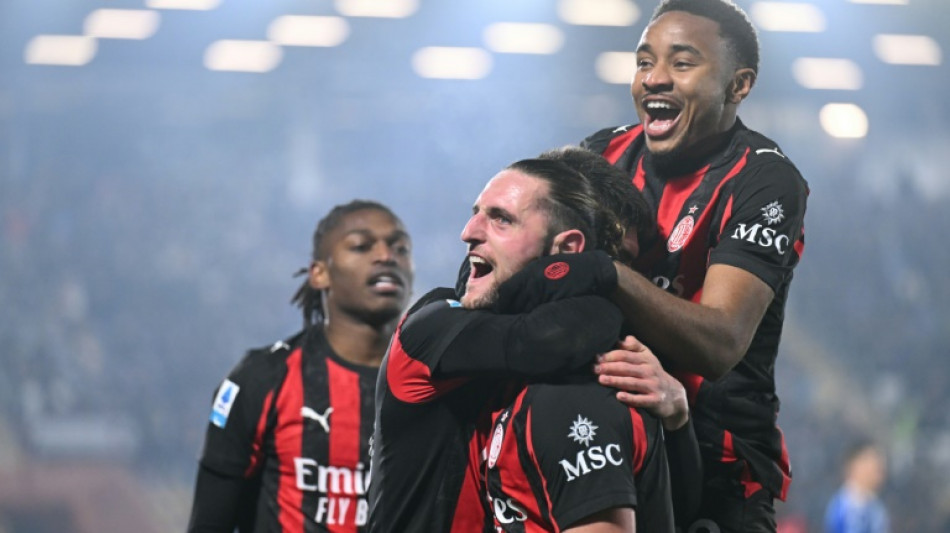 Rabiot and AC Milan give Como French lesson to stay on Inter's heels