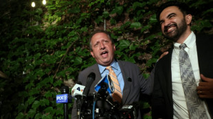 Candidatos do prefeito de Nova York vencem prim&aacute;rias democratas