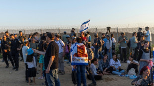 Miles de israel&iacute;es marchan hacia la frontera con Gaza para exigir el restablecimiento de las colonias