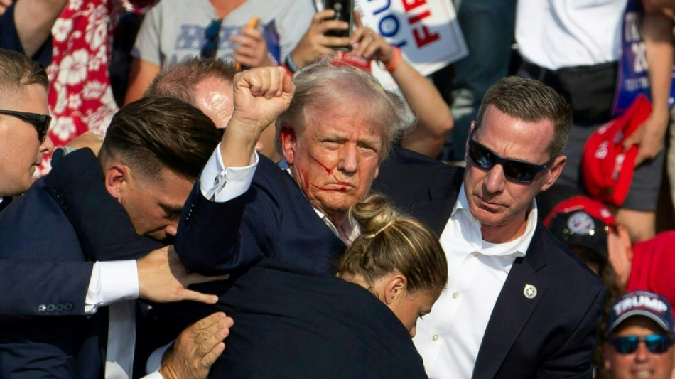 Trump en meeting, l&agrave; o&ugrave; il avait failli &ecirc;tre tu&eacute;