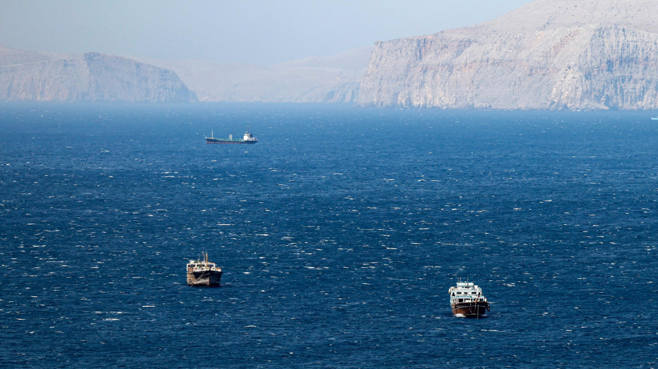 Ue, 'non ci sono rischi per forniture petrolio ad aprile ma impatto sui prezzi'