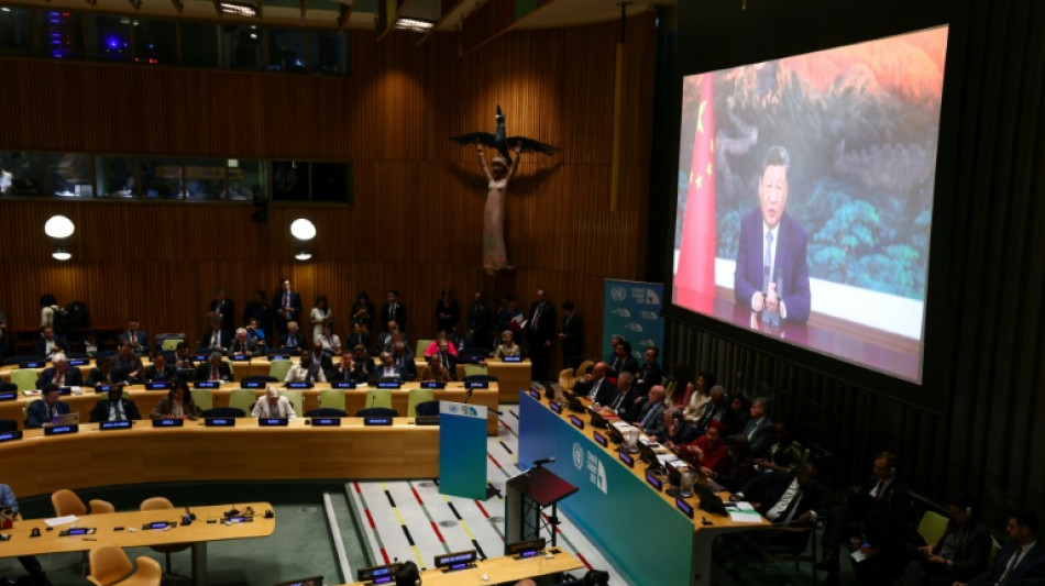 Le pr&eacute;sident Xi d&eacute;voile un nouvel objectif climatique prudent pour la Chine