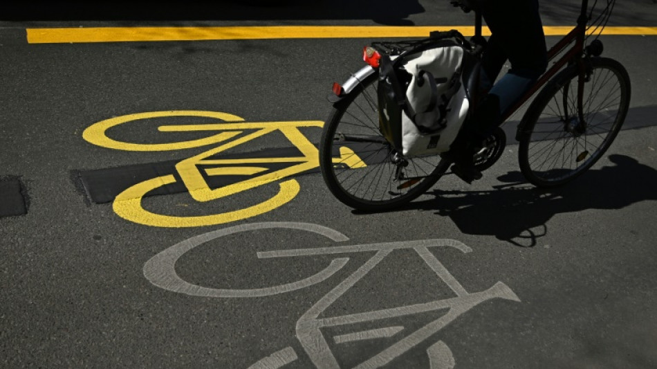 53-j&auml;hriger Radfahrer in Nordrhein-Westfalen von Zug erfasst und gestorben