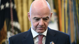 Sur le toit du monde il y a deux semaines, Infantino d&eacute;sormais fragilis&eacute; comme jamais