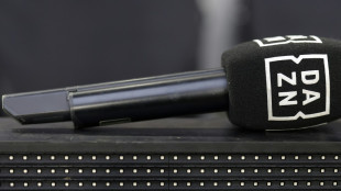 TV-Streit eskaliert: DAZN k&uuml;ndigt rechtliche Schritte an