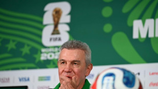 Est&aacute;dio Azteca lotado ser&aacute; "o grande diferencial" a favor do M&eacute;xico, diz t&eacute;cnico Aguirre