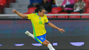 Marta volta &agrave; sele&ccedil;&atilde;o feminina para amistosos contra os EUA