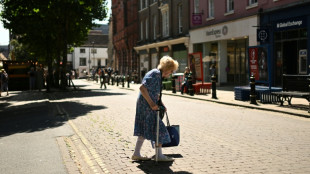 At-risk UK elderly bid to stay cool as heatwave bears down