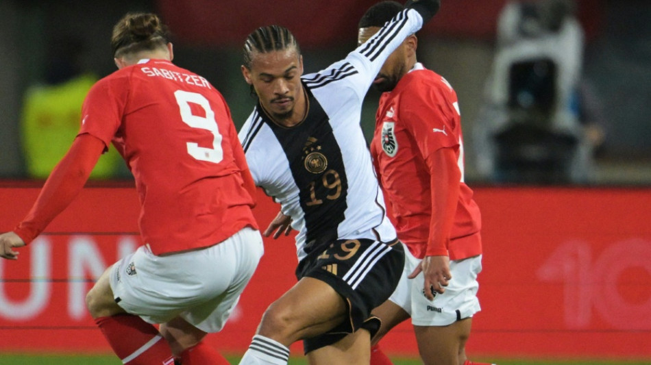 Teambuilding: Sane st&ouml;&szlig;t zur Nationalelf