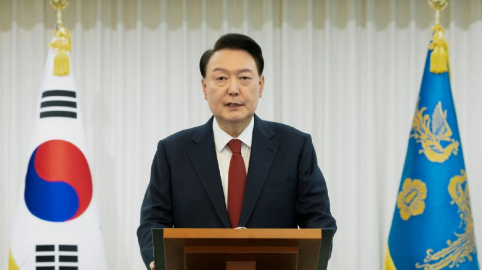 Corée du Sud: le président déchu Yoon sommé de se présenter pour interrogatoire d'ici samedi