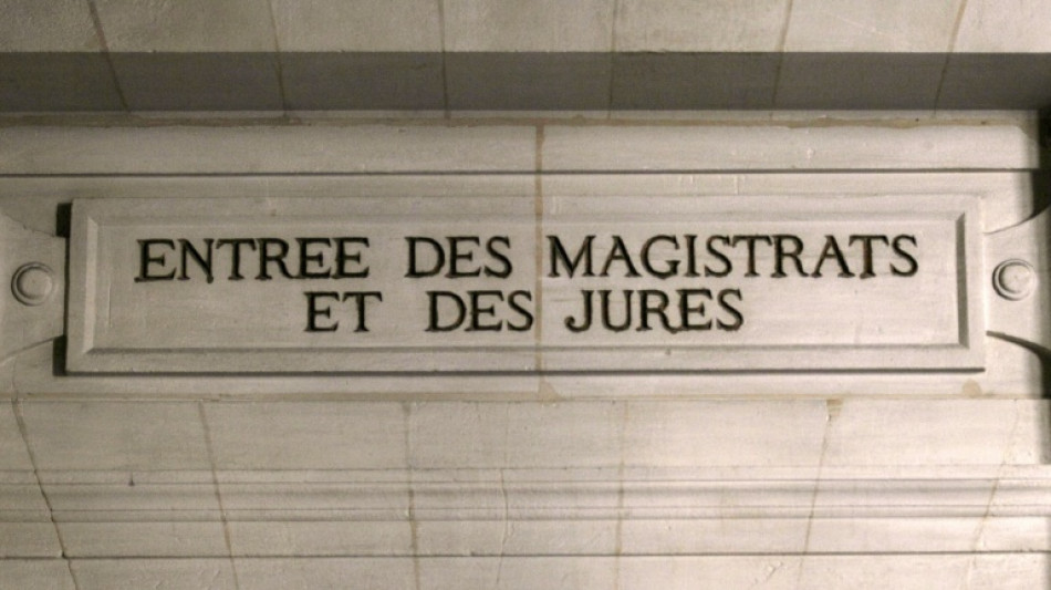 Logia mas&oacute;nica francesa en el centro de turbio juicio por asesinato