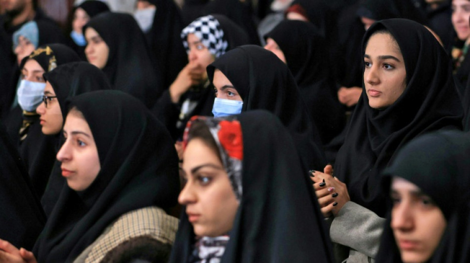 Teheran ordnet strikte Strafen bei Verst&ouml;&szlig;en gegen Kopftuch-Pflicht an