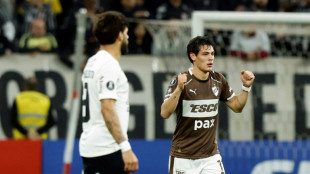 Platense derruba invencibilidade do Corinthians (2-0) e vai &agrave;s oitavas da Libertadores
