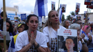 Hamas rilascia gli ostaggi, liberi i primi sette