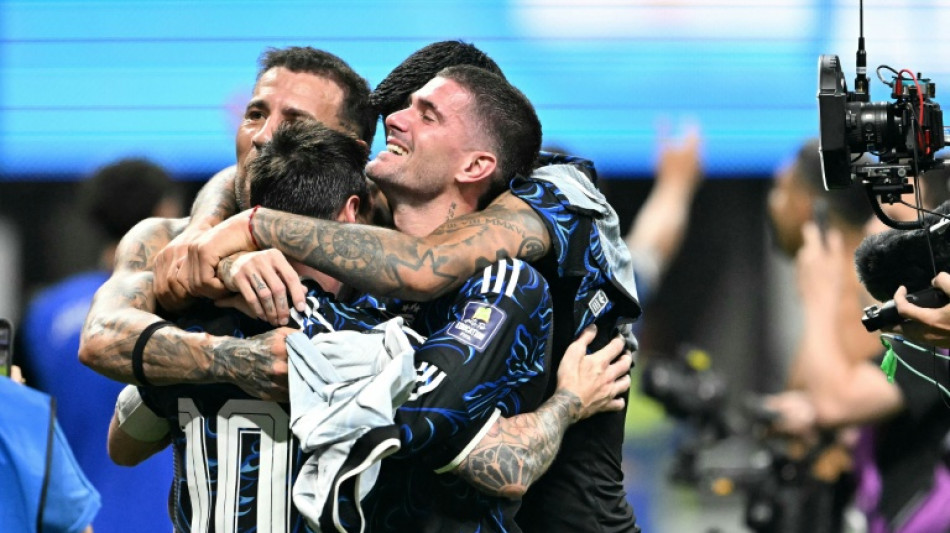 El control espa&ntilde;ol contra la furia argentina: dos estilos frente a frente