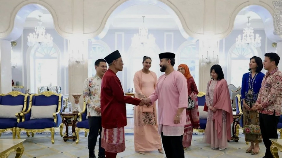 Singapore-Malaysia: ministri asingaporeani incontrano i reali di Johor