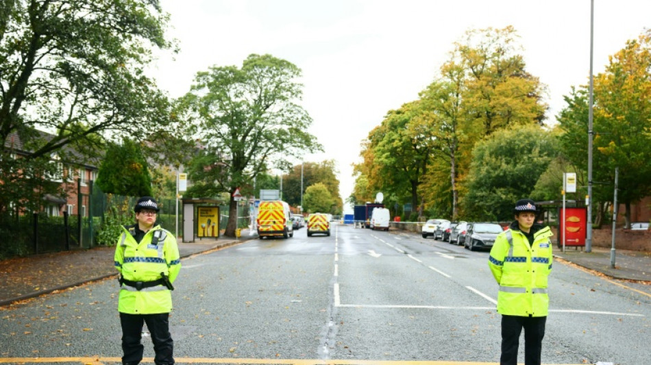 Reino Unido em estado de alerta ap&oacute;s ataque &agrave; sinagoga de Manchester